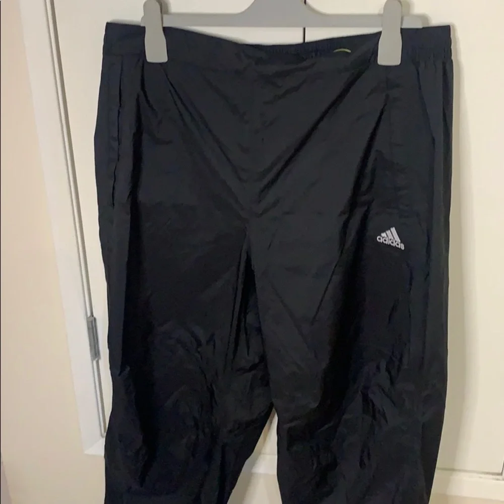 Adidas men’s XL 1990’s climate proof jogger basketball